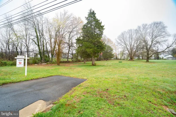 $500,000 | South King Street, Leesburg, VA 20175