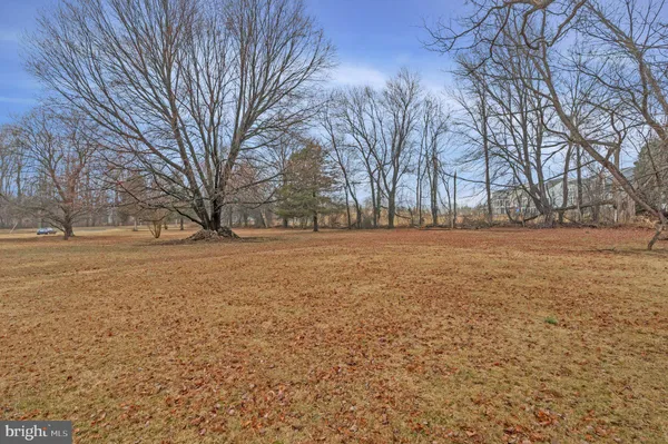 $500,000 | South King Street, Leesburg, VA 20175