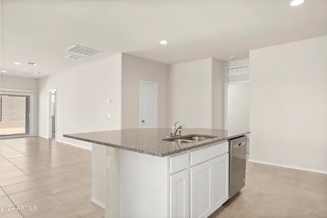 $439,990 | 5724 East Rosina Dell Place, San Tan Valley, AZ 85140