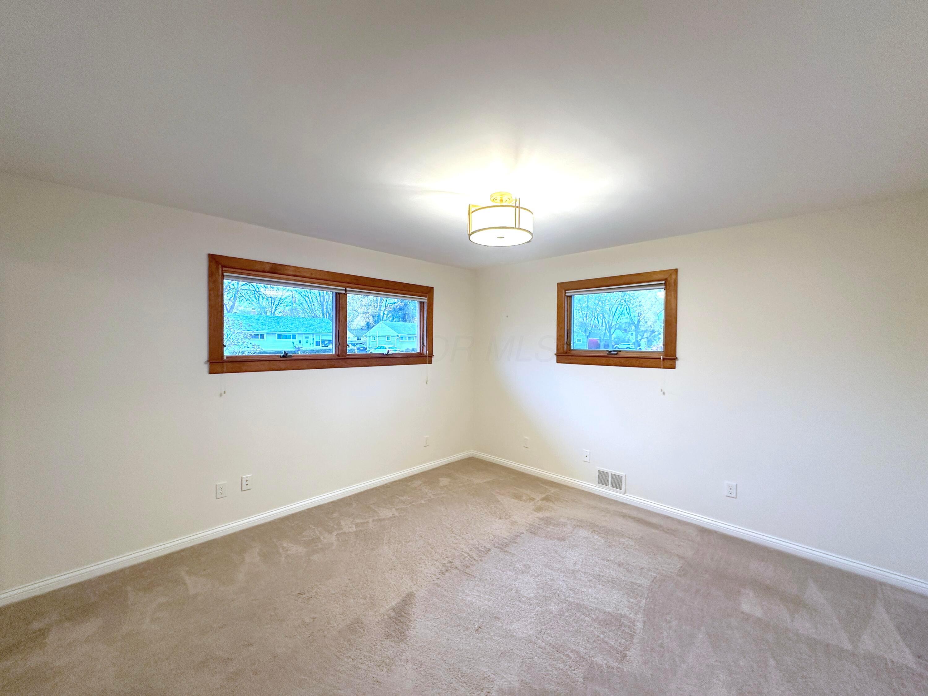 2443 Shrewsbury Road Upper Arlington, OH 43221 - Photo 11 of 15 IMG_0141