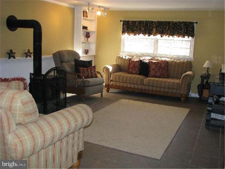 10 Simontown Road Pemberton, NJ 08068 - Photo 14 of 25 Family Room