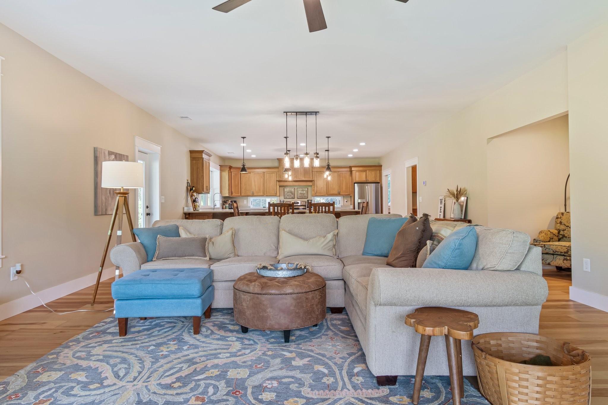 2825 Oregon Road Milton, TN 37118 - Photo 26 of 71 a living room with furniture and a chandelier