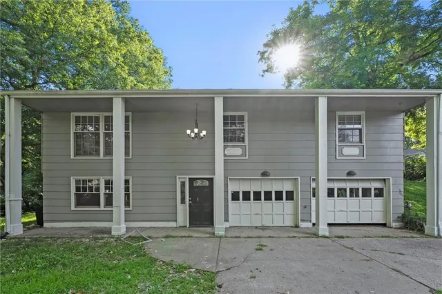 $230,000 | 3801 Northeast Antioch Road, Kansas City, MO 64117