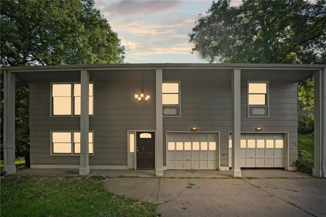 $230,000 | 3801 Northeast Antioch Road, Kansas City, MO 64117