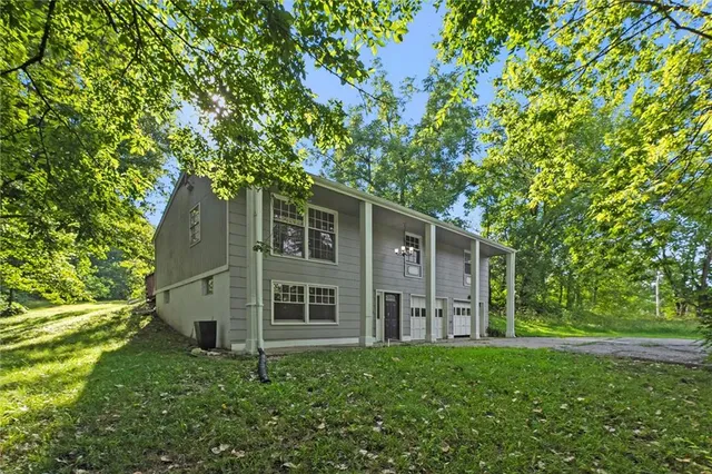 $230,000 | 3801 Northeast Antioch Road, Kansas City, MO 64117