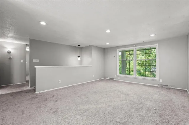 $230,000 | 3801 Northeast Antioch Road, Kansas City, MO 64117