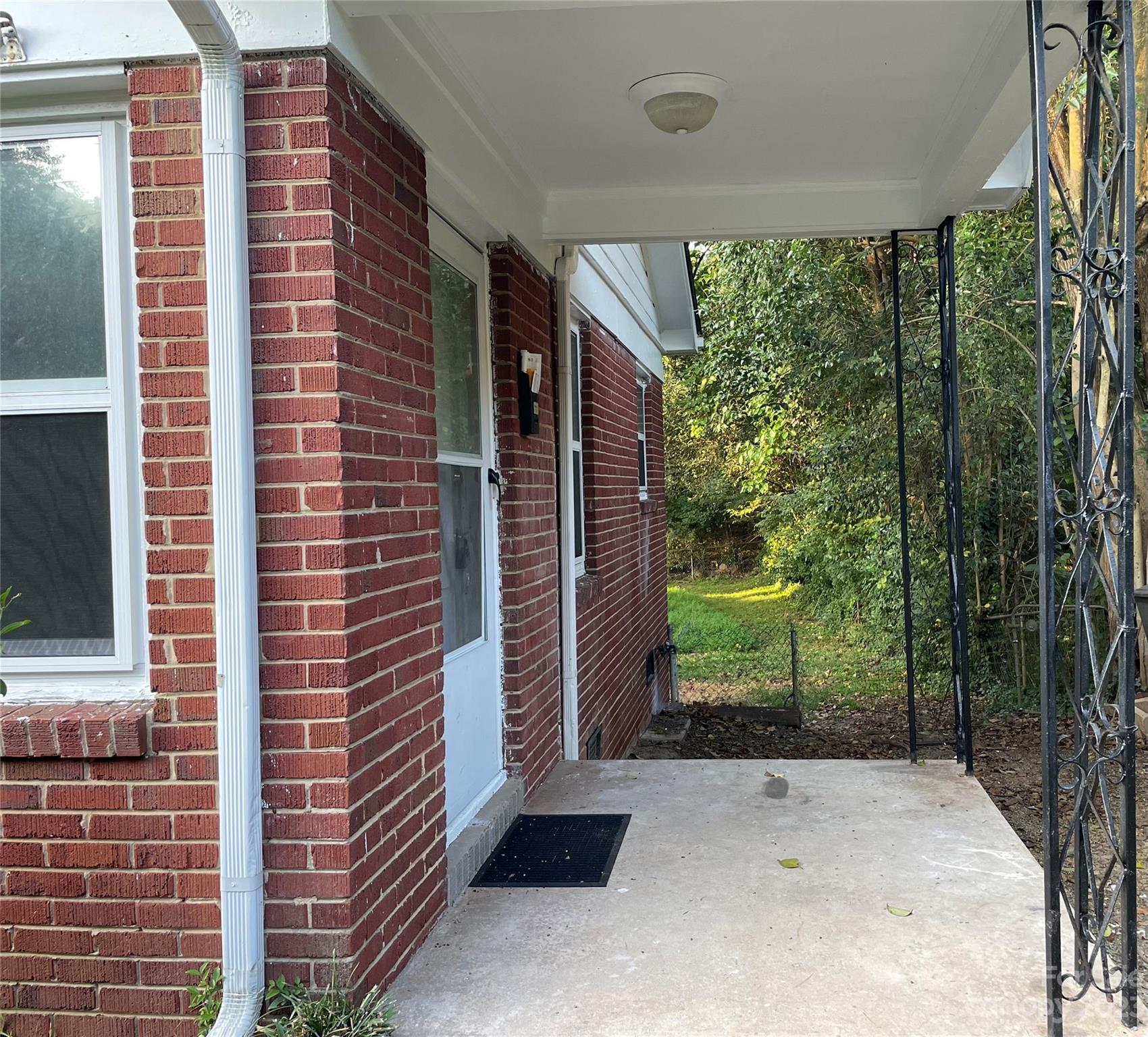 4127 Tillman Road Charlotte, NC 28208 - Photo 2 of 11 Gallery Image 2
