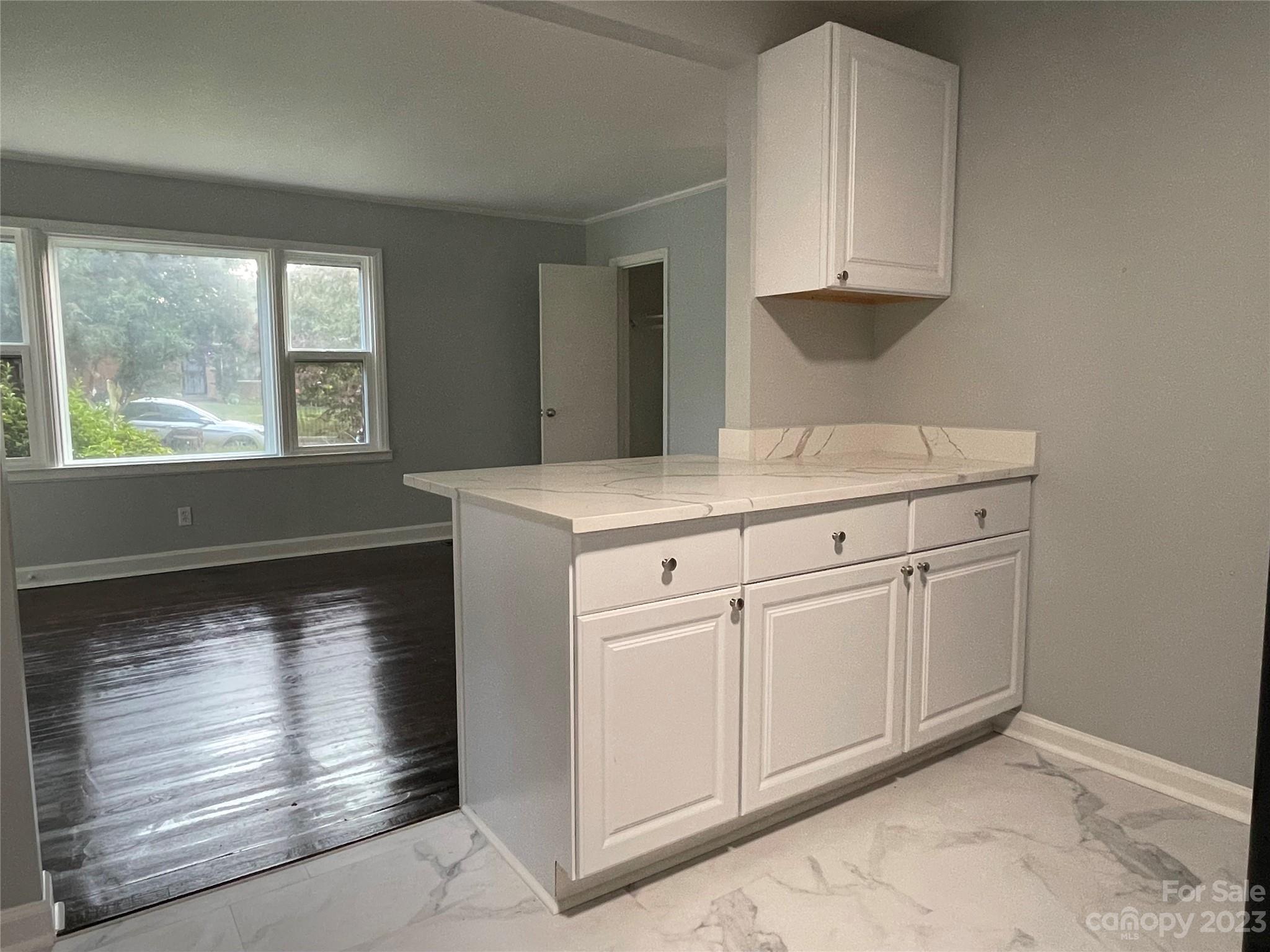 4127 Tillman Road Charlotte, NC 28208 - Photo 5 of 11 Gallery Image 5