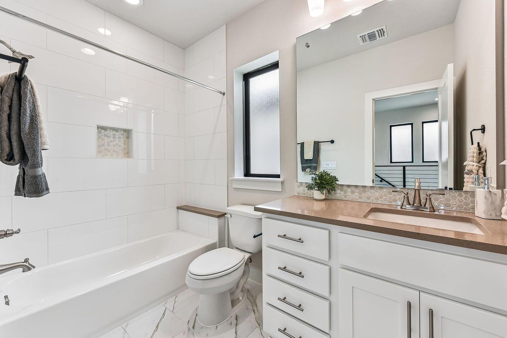 9033 Cattle Baron Path Austin, TX 78747 - Photo 31 of 40 Gallery Image 31