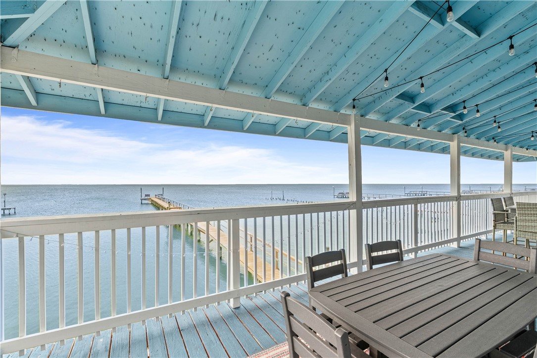 614 Copano Ridge Road Rockport, TX 78382 - Photo 3 of 38