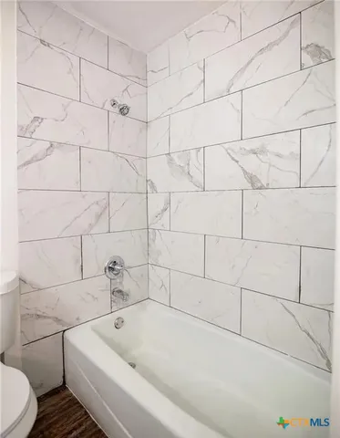 $1,350 | 2003 Woodlawn Street, Unit FRONT, Victoria, TX 77901