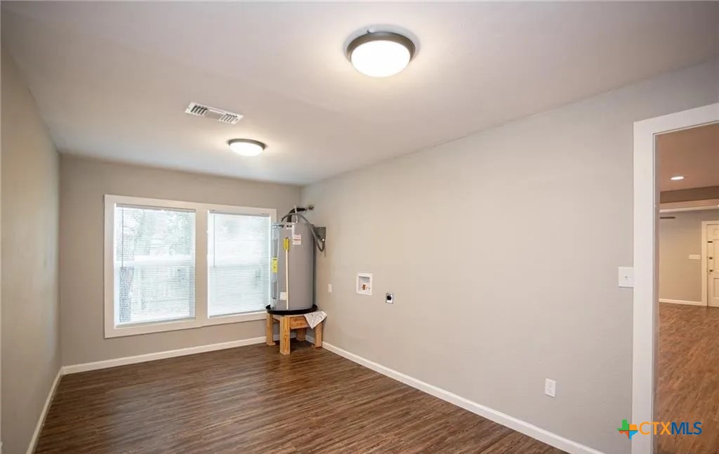 2003 Woodlawn Street, Unit FRONT Victoria, TX 77901 - Photo 8 of 22