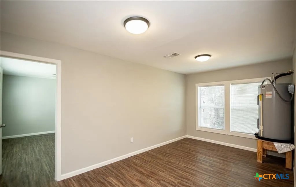 2003 Woodlawn Street, Unit FRONT Victoria, TX 77901 - Photo 9 of 22