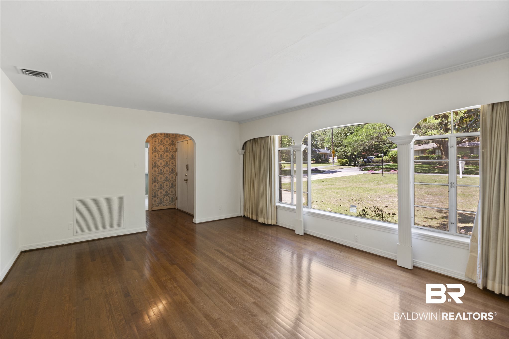 3855 Mountain Drive Mobile, AL 36693 - Photo 8 of 35 Lots of Natural Light!