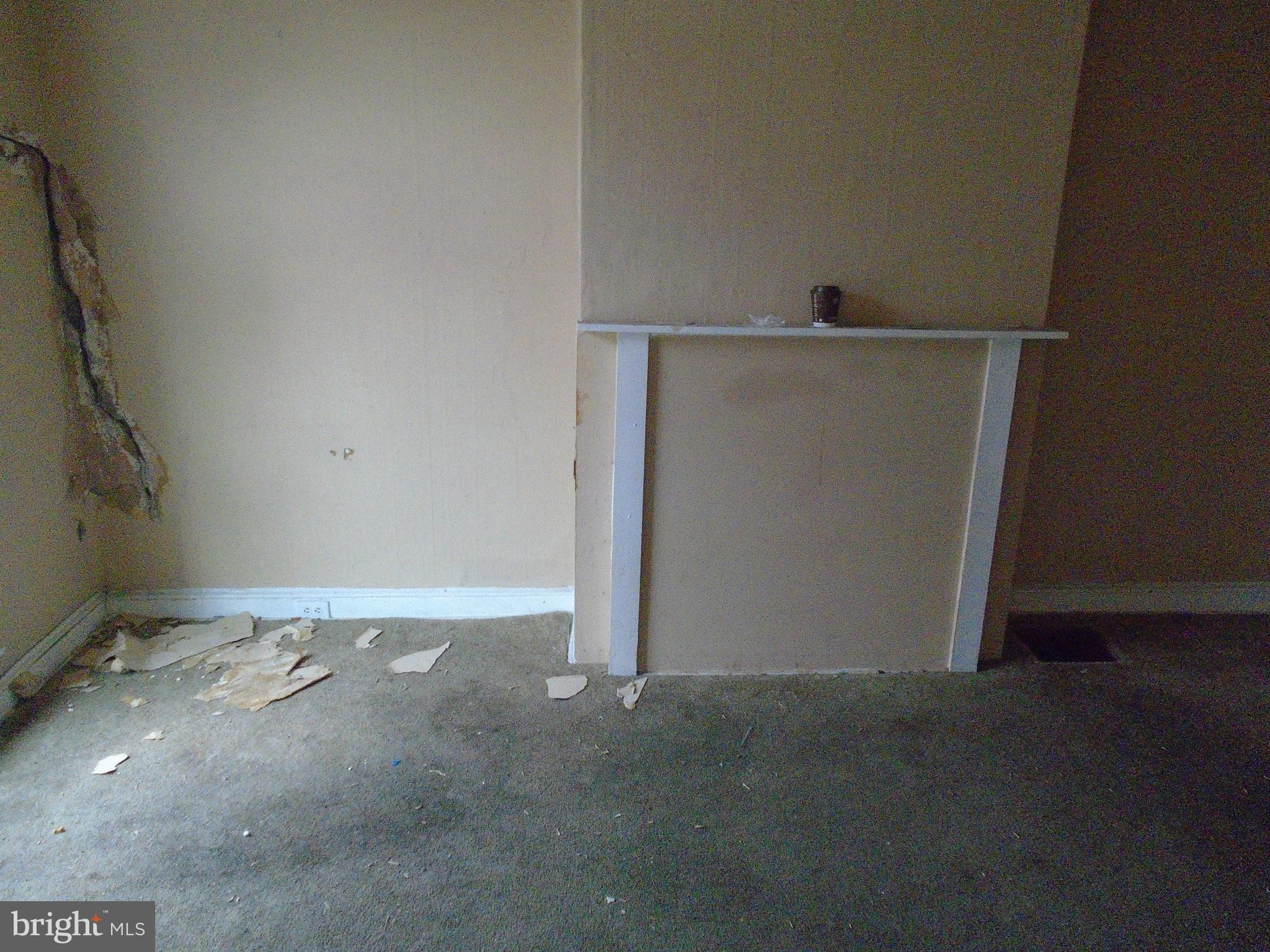 705 Appleton Street Baltimore, MD 21217 - Photo 3 of 9 Interior (General)