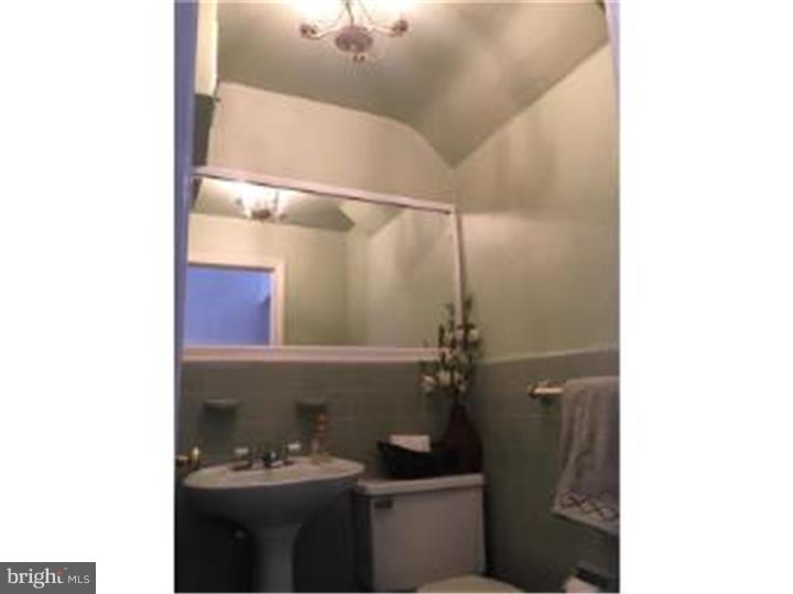 1124 Vernon Road Philadelphia, PA 19150 - Photo 10 of 16 Gallery Image 10