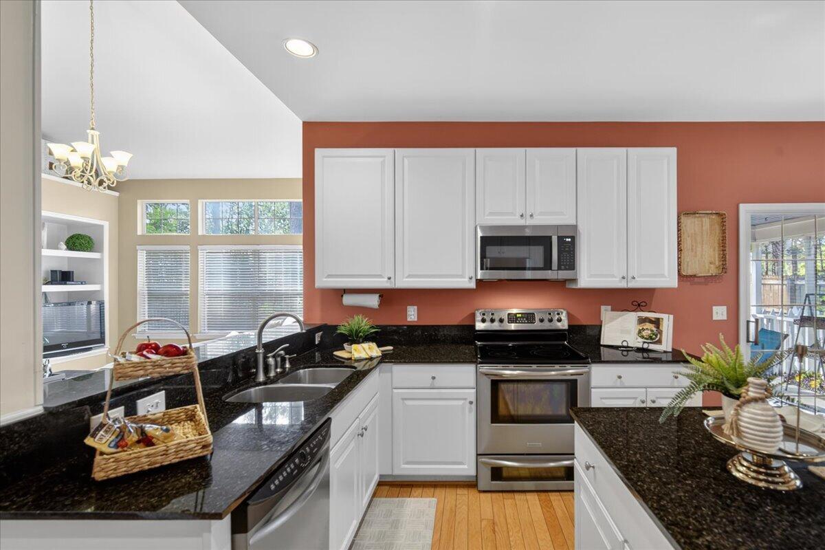 533 Pointe Of Oaks Road Summerville, SC 29485 - Photo 21 of 58 27-533 Point of Oaks Rd-19