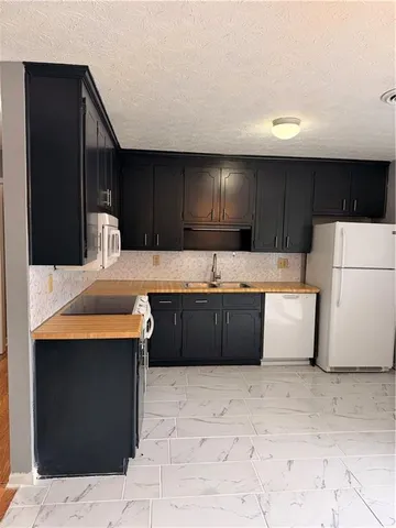 $2,100 | 219 Heritage Way, Auburn, GA 30011