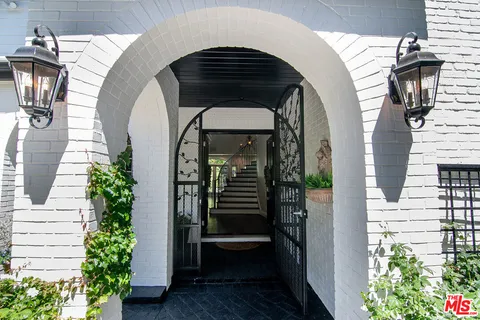 $4,299,000 | 4054 Stone Canyon Avenue, Sherman Oaks, CA 91403