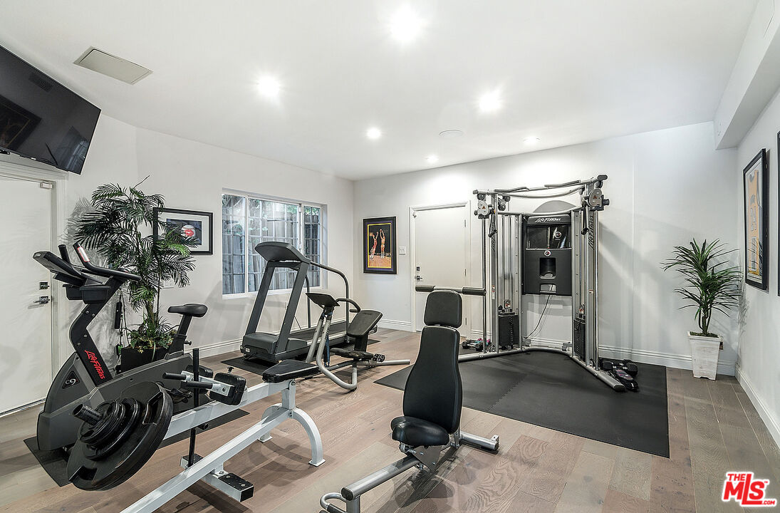 4054 Stone Canyon Avenue Sherman Oaks, CA 91403 - Photo 33 of 75