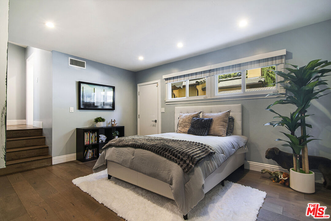 4054 Stone Canyon Avenue Sherman Oaks, CA 91403 - Photo 37 of 75