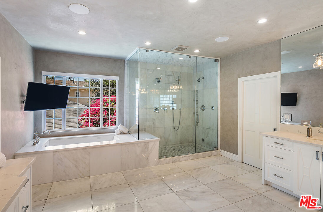 4054 Stone Canyon Avenue Sherman Oaks, CA 91403 - Photo 48 of 75