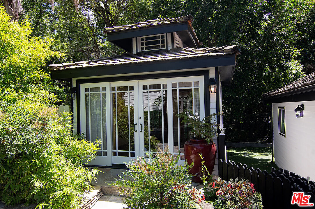 4054 Stone Canyon Avenue Sherman Oaks, CA 91403 - Photo 69 of 75