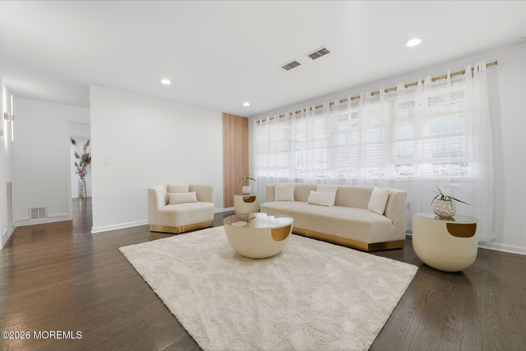 10 Minturn Road Toms River, NJ 08753 - Photo 12 of 42 15_10_Minturn_-_Cynthia_015