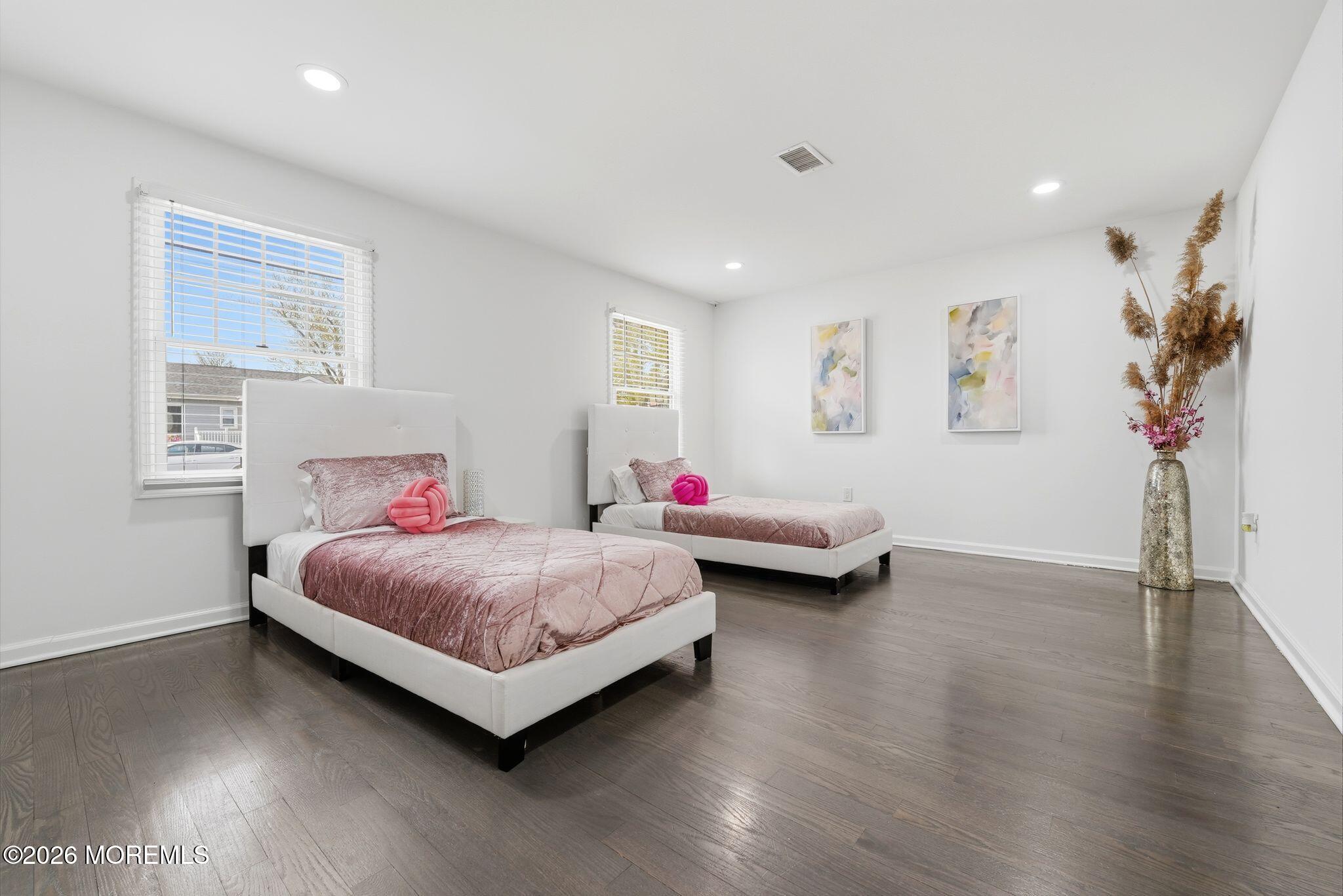 10 Minturn Road Toms River, NJ 08753 - Photo 15 of 42 35_10_Minturn_-_Cynthia_036