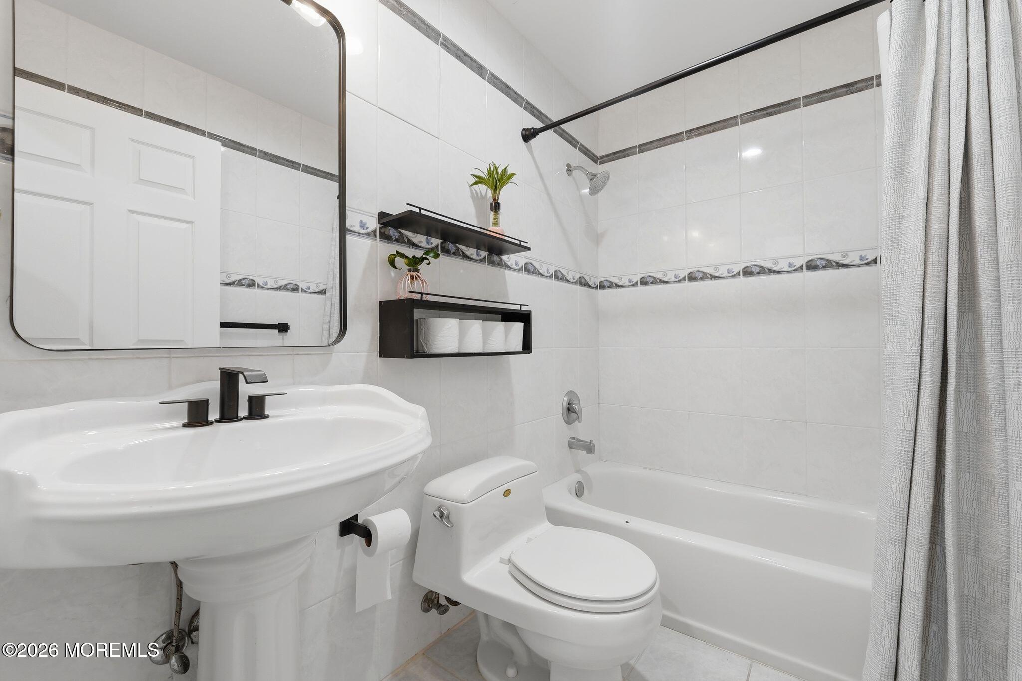 10 Minturn Road Toms River, NJ 08753 - Photo 20 of 42 45_10_Minturn_-_Cynthia_046