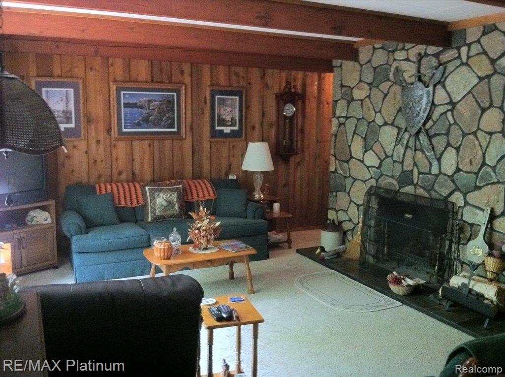 4675 Culver Road Brighton, MI 48114 - Photo 4 of 19 16