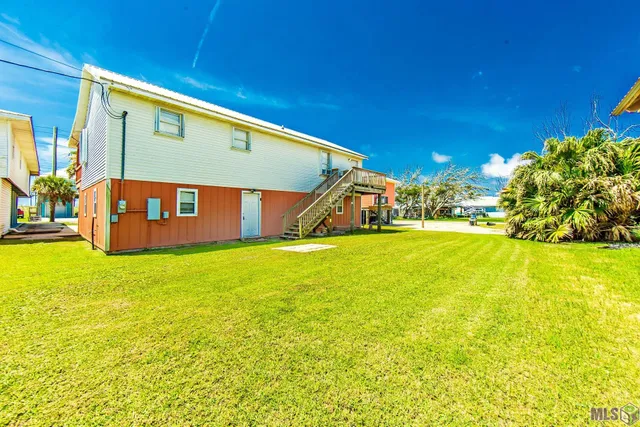 $315,000 | 3517 Highway 1, Grand Isle, LA 70358