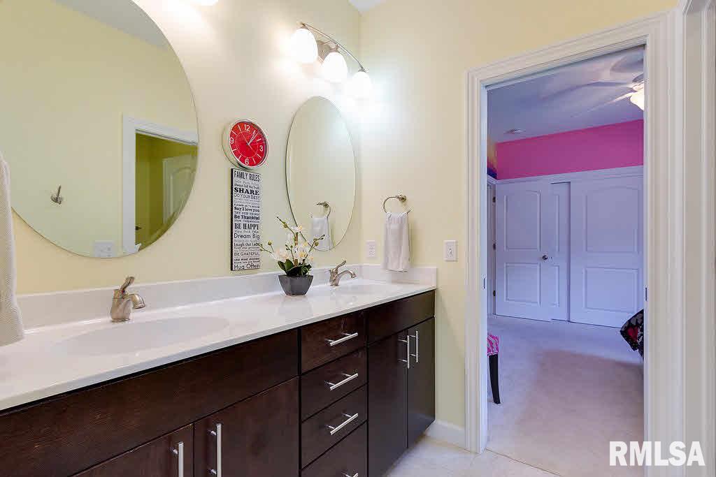 1075 Kimberly Ridge Road Bettendorf, IA 52722 - Photo 16 of 24 Gallery Image 16