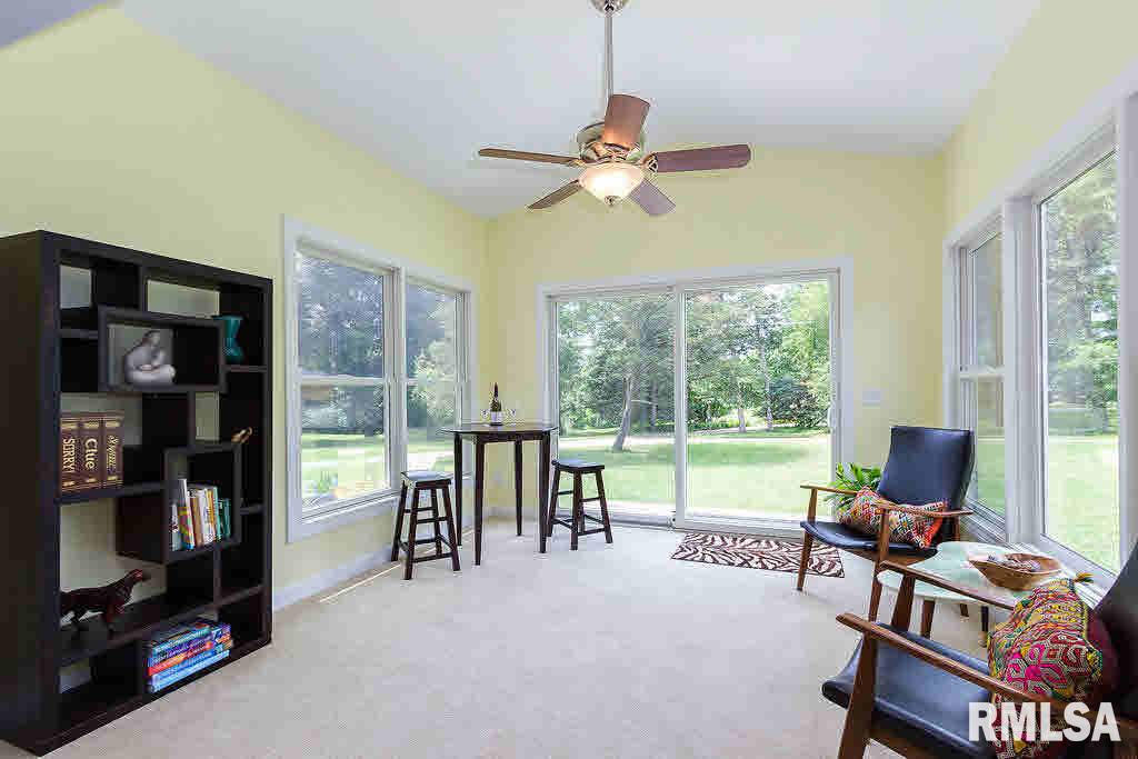 1075 Kimberly Ridge Road Bettendorf, IA 52722 - Photo 8 of 24 Gallery Image 8