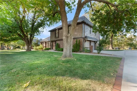 $615,000 | 9604 West 106th Street, Overland Park, KS 66212