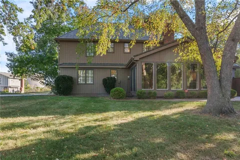 $615,000 | 9604 West 106th Street, Overland Park, KS 66212