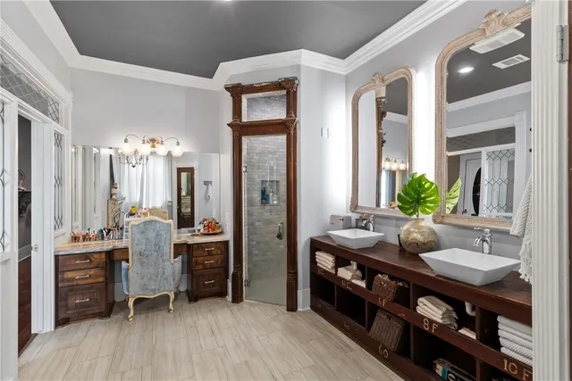 a view of an outdoor space