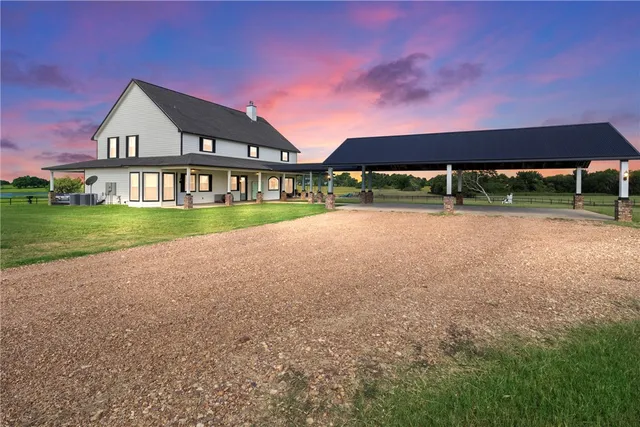 $3,250,000 | 1725 Stokes Road, New Ulm, TX 78950