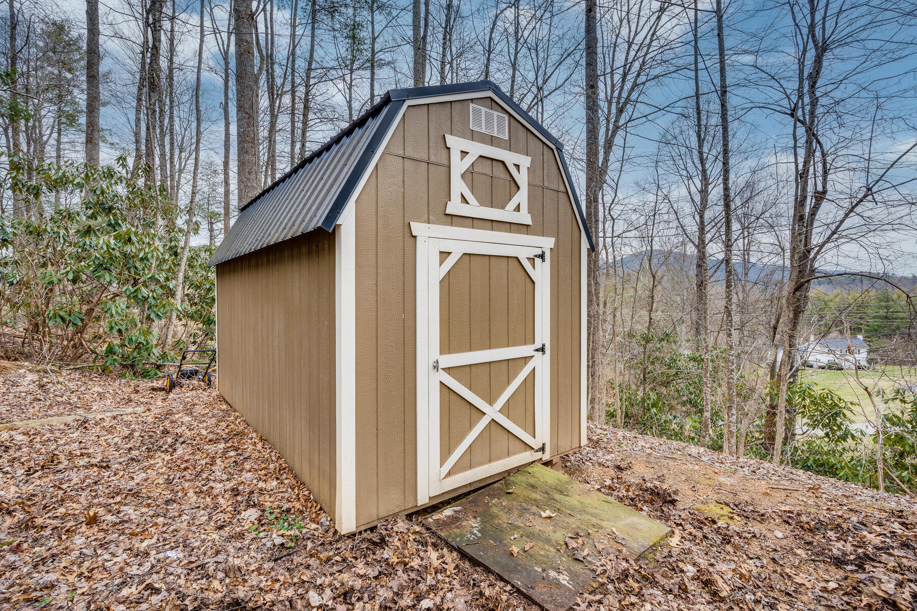 101 Laurel Road Erwin, TN 37650 - Photo 45 of 45 046