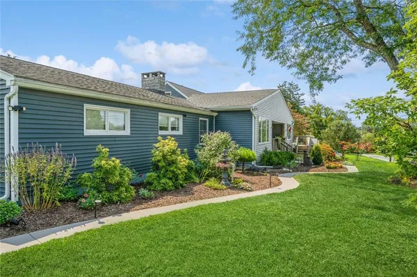 $1,300,000 | 30 Werner Avenue, Unit MAIN HOUSE, Florida, NY 10921