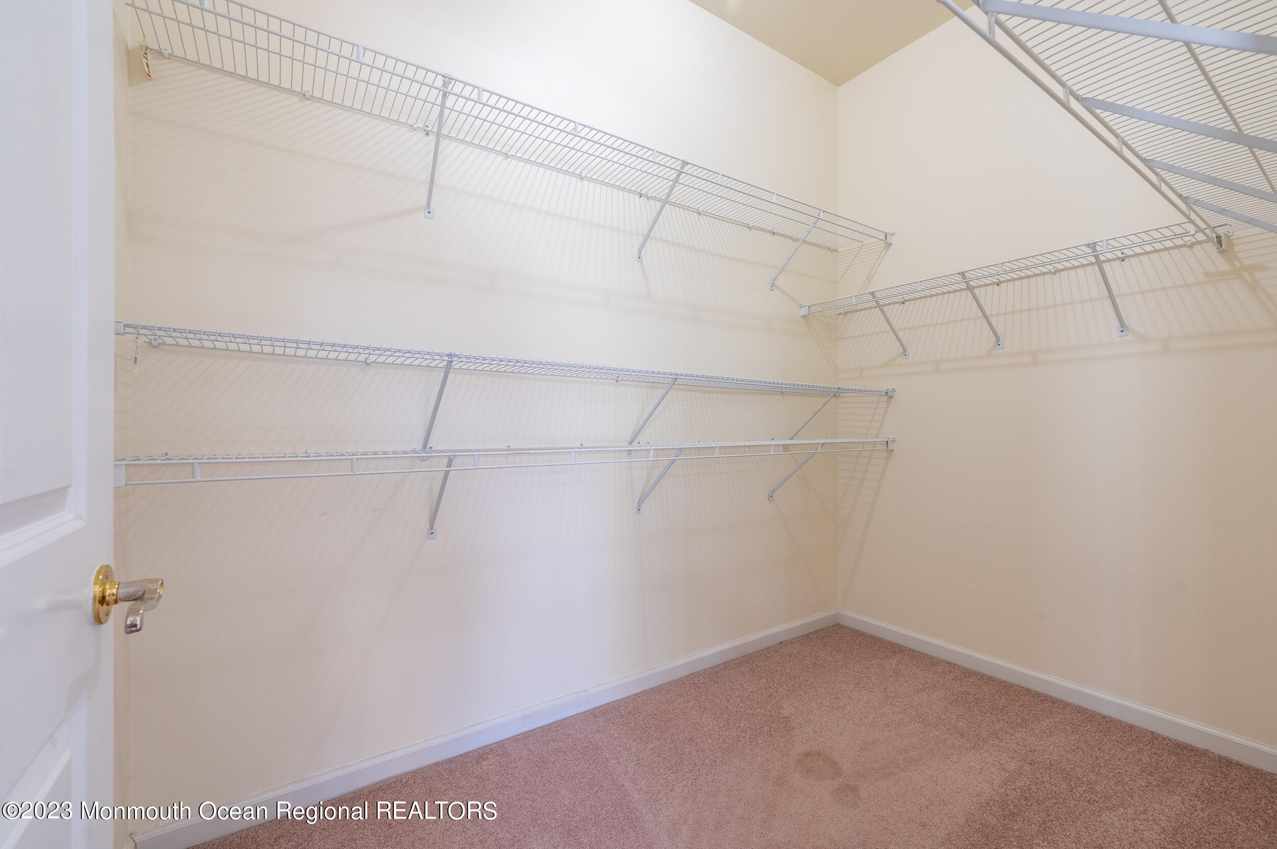 27 Shoal Road Jackson, NJ 08527 - Photo 24 of 42 a view of a small room