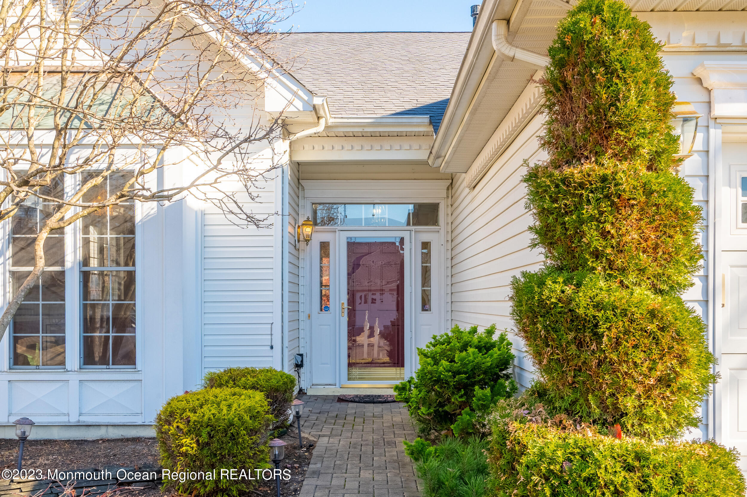 27 Shoal Road Jackson, NJ 08527 - Photo 3 of 42 a front view of a house