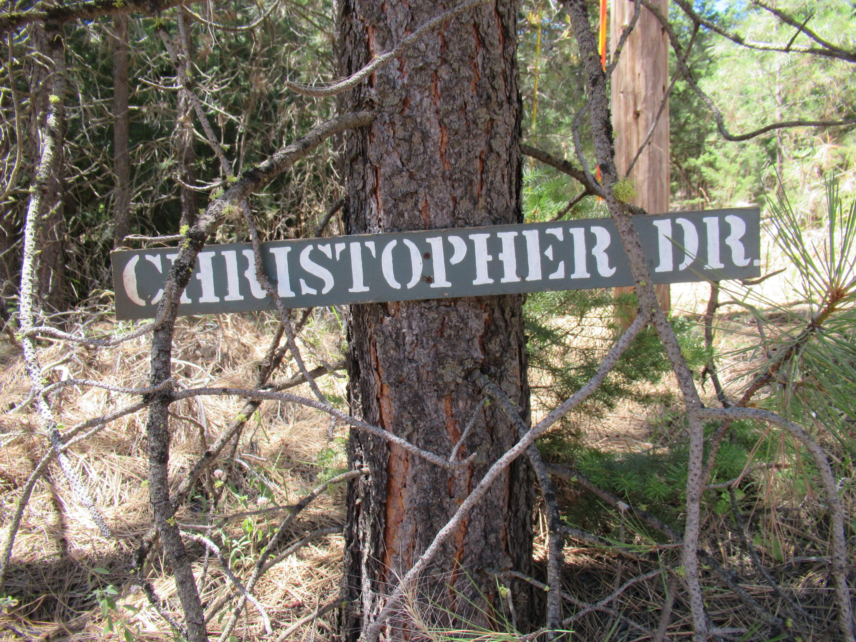Christopher Road Keno, OR 97627 - Photo 2 of 14 Christopher Drive sign