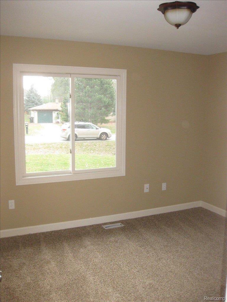 50785 Cedargrove Road Utica, MI 48317 - Photo 11 of 14 Pictures 215