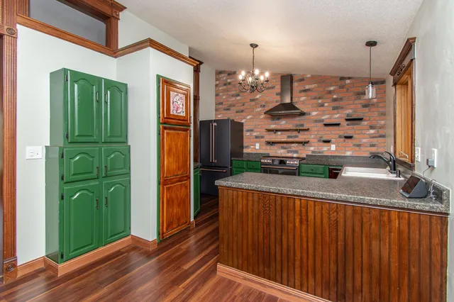 $425,000 | 429 Valley Avenue South, Moorhead, MN 56560