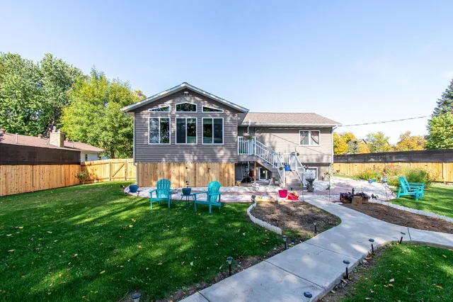 $425,000 | 429 Valley Avenue South, Moorhead, MN 56560