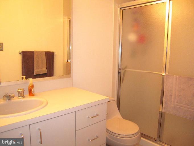 2202 Sugarcone Road Baltimore, MD 21209 - Photo 16 of 28 Bath #2