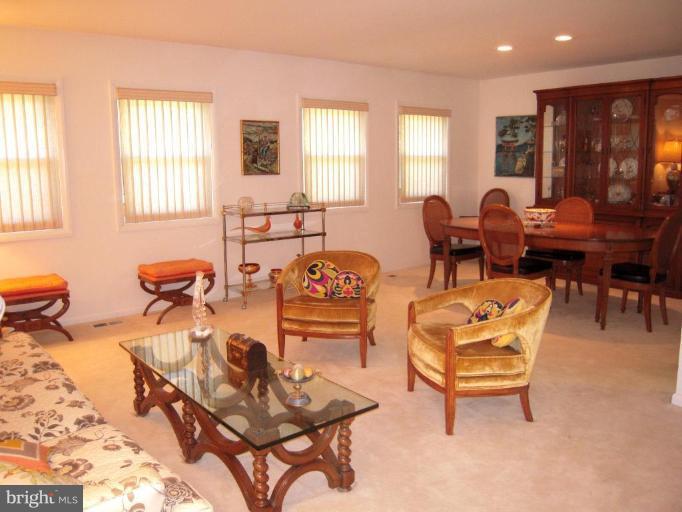 2202 Sugarcone Road Baltimore, MD 21209 - Photo 3 of 28 Living Room/Dining Room