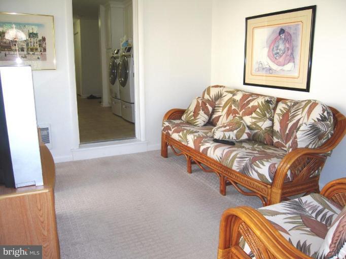 2202 Sugarcone Road Baltimore, MD 21209 - Photo 26 of 28 Sunroom2