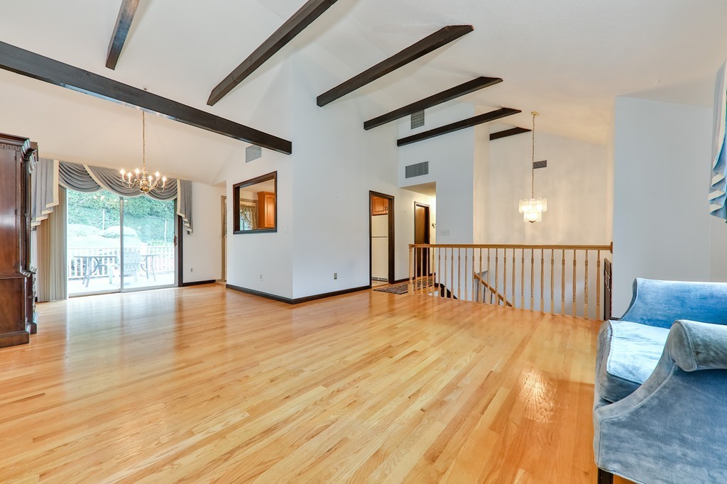 27 Gardiner Road Quincy, MA 02169 - Photo 2 of 16 Gallery Image 2